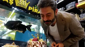 Erzurumlu Esnaf Kamil Elmalı, Dadaş Pirana ile Doğum Gününü Kutladı