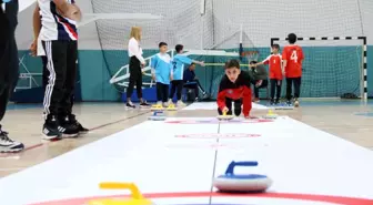 Elazığ'da Floor Curling Müsabakaları Başarıyla Gerçekleşti