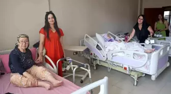 Hatay'da Anneler Günü Kutlaması: Huzurevi Ziyareti ve Hediye Dağıtımı