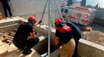 Çeşme'de İnşaat Alanındaki Kuyuya Düşen Kadın Kurtarıldı