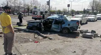 Kayseri'de Otomobil ile Kamyonet Çarpıştı: 1 Yaralı
