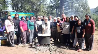 Gelecek Partisi'nden Anneler Günü Mesajı: Anneliğin Önemi Vurgulandı
