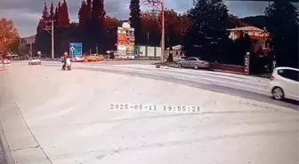 Sapanca'da Ticari Taksi ile Otomobil Çarpıştı: 6 Yaralı
