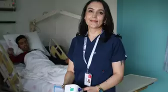 Sibel Hemşire, hastalara sesiyle deva oluyor