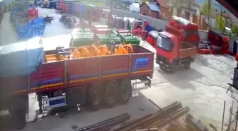 Tokat'ta Park Halindeki Kamyonet Aniden Hareket Etti