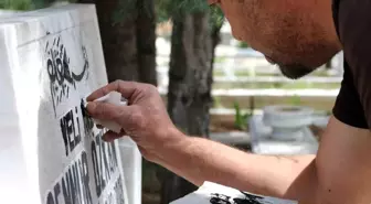 300 mezara gözü gibi bakıyor, Avrupa'dan müşterileri var