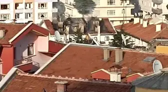 Ankara'da 5 Katlı Binanın Çatısında Yangın