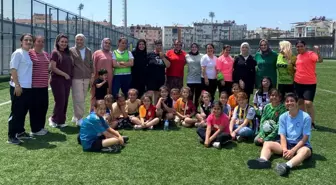 Aydın'da Anneler Günü'ne Özel Futbol Maçı