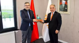 BŞEÜ Rektörü, Yağ Rafinesi Fabrikasını Ziyaret Etti
