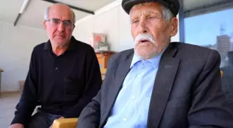 102 Yaşındaki Cemal Dede, Geçmişe Işık Tutuyor