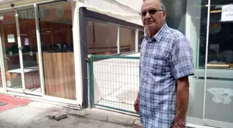 İzmir'de Gaz Sızıntısı Nedeniyle Patlama, 4 Yaralı