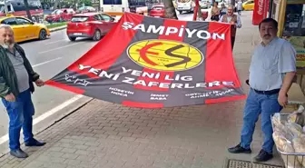 Eskişehirspor'un Şampiyonluğu İçin Dev Bayrak Hazırlandı