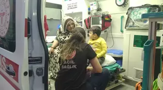 Gölcük'te Apartmanda Yangın: Anne ve Çocuğu Dumandan Etkilendi