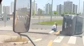 Diyarbakır'da Kamyonet Kaza Yaptı, Sürücü Yaralanmadı