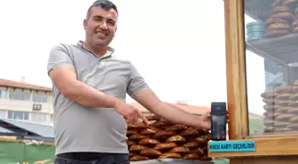 Sivas'ta Simitçi Kredi Kartıyla Ödeme İmkanı Sunmaya Başladı