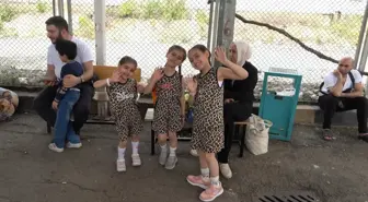 Suriyeli sığınmacılar Türkiye'ye teşekkür ederek ülkelerine dönüyor