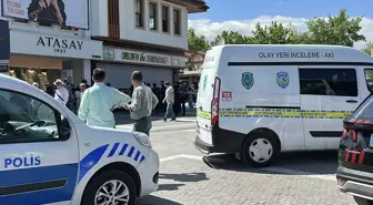 Uşak'ta Kuyumcu Dükkanına Silahlı Saldırı: İki Yaralı