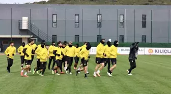 Aliağa FK, 6 Oyuncusuyla Yollarını Ayırdı