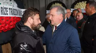 Gençlik ve Spor Bakanı Osman Aşkın Bak, Muhammed Avcı'nın babasının cenazesine katıldı