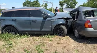 Balıkesir'de Trafik Kazası: 1 Ölü, 2 Yaralı