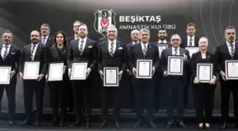 Beşiktaş'ta Başkan Serdal Adalı ve yönetimi, mazbatalarını aldı