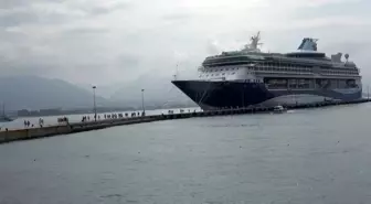 Alanya'ya Bahama Bandıralı Kruvaziyer Gemisi Demirledi