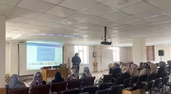 Bozkır'da Kur'an Kursu Öğreticilerine Tecrübe Paylaşım Semineri Düzenlendi