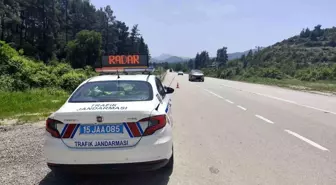 Burdur'da Trafik Denetimlerinde 7 Bin 462 Araç Kontrol Edildi