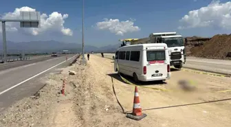 Aydın'da Geri Manevra Yapan Minibüsün Altında Kalan Şahıs Hayatını Kaybetti