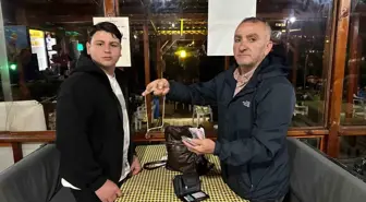 İznik'te Unutulan Altın Dolu Çanta Sahibine Ulaşarak Teslim Edildi