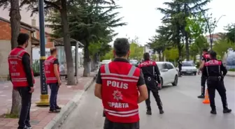 Isparta'da Güvenlik Denetimleri: 3 Bin Kişi Sorgulandı, 25 Araca Ceza Kesildi