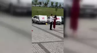 Bursa'da Otomobillerle Romantik Evlilik Teklifi
