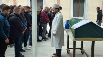 25 Yaşındaki Motosikletli Genç Hayatını Kaybetti