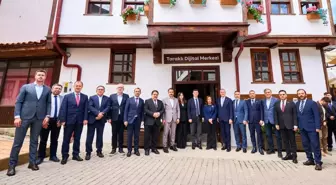 'Yarının Köyleri' projesinin üçüncü durağı olan Taraklı Dijital Merkezi ilk 6 ayı tamamladı