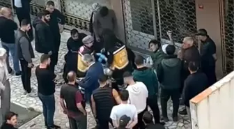 Avcılar'da Bıçaklı Kavga: İki Yaralı