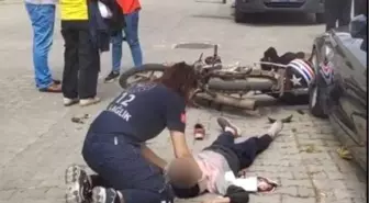 Edremit'te Motosiklet ve Otomobil Çarpıştı: 3 Çocuk Yaralı