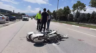 İnegöl'de Elektrikli Bisikletle Otomobil Çarpıştı: Sürücü Şoka Girdi