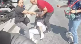 Esenyurt'ta Yaya Geçidinde Kavga: Genç Sürücünün Saldırısına Uğradı