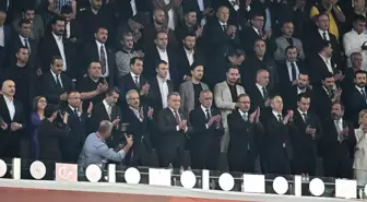 Galatasaray taraftarından İbrahim Hacıosmanoğlu'na tepki! Elini sıkmadı