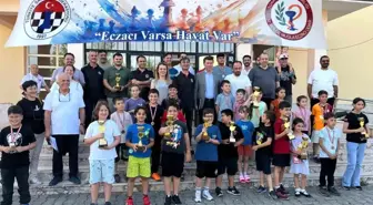 Köyceğiz'de Eczacılık Bayramı Satranç Turnuvası Büyük Mücadelelere Sahne Oldu