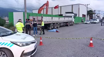 Hatay'da Motosiklet Tırla Çarpıştı: 16 Yaşındaki Sürücü Hayatını Kaybetti