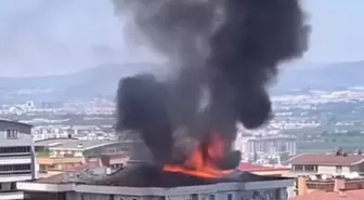 Bursa'da 7 Katlı Apartmanda Yangın