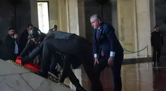 Gençlik ve Spor Bakanı Anıtkabir'i Ziyaret Etti