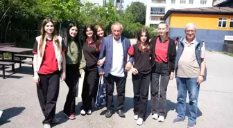 Lise Öğrencilerinden Huzurevi Sakinlerine Ziyaret