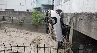 Kadirli'de Sağanak Yağış Sel Felaketine Sebep Oldu