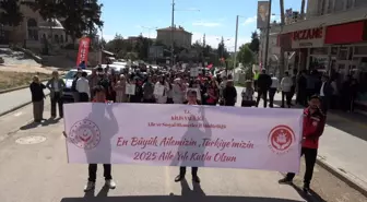 Kilis'te 2025 Aile Yılı kapsamında farkındalık yürüyüşü düzenlendi