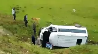 Bitlis'te Minibüs Kazası: 5 Yaralı