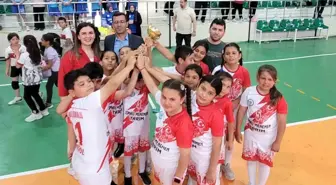 Sarıgöl'de geleneksel çocuk oyunlarına rekor katılım