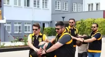 Adana'da İş Adamı Tuzağa Düşürülerek 600 Bin TL Gasbedildi