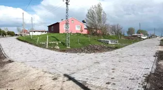 Yolluyazı Köyü'nde 3 Bin Metrekare Kilit Parke Taşı Döşendi